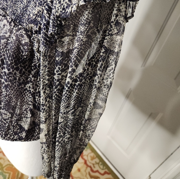 Free People Snakeskin Sheer Blouse Size XS - Picture 4 of 8